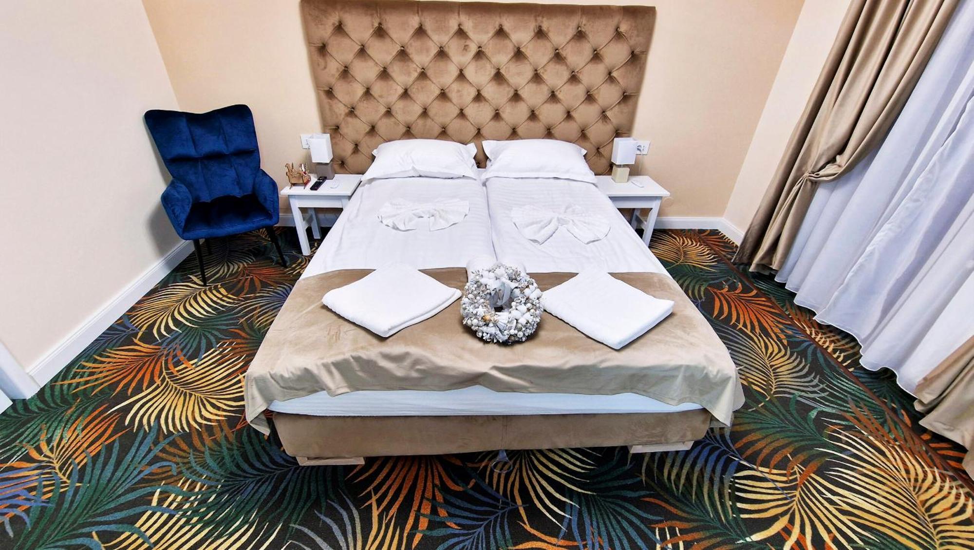 Pensiunea Pink House Runcu Hotel Runcu  Kültér fotó