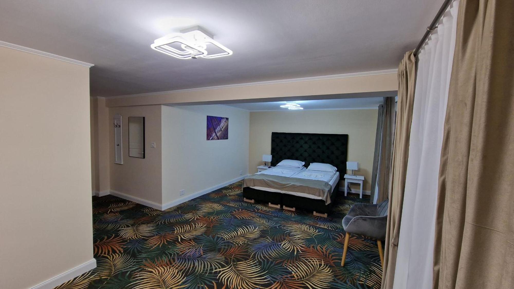 Pensiunea Pink House Runcu Hotel Runcu  Kültér fotó