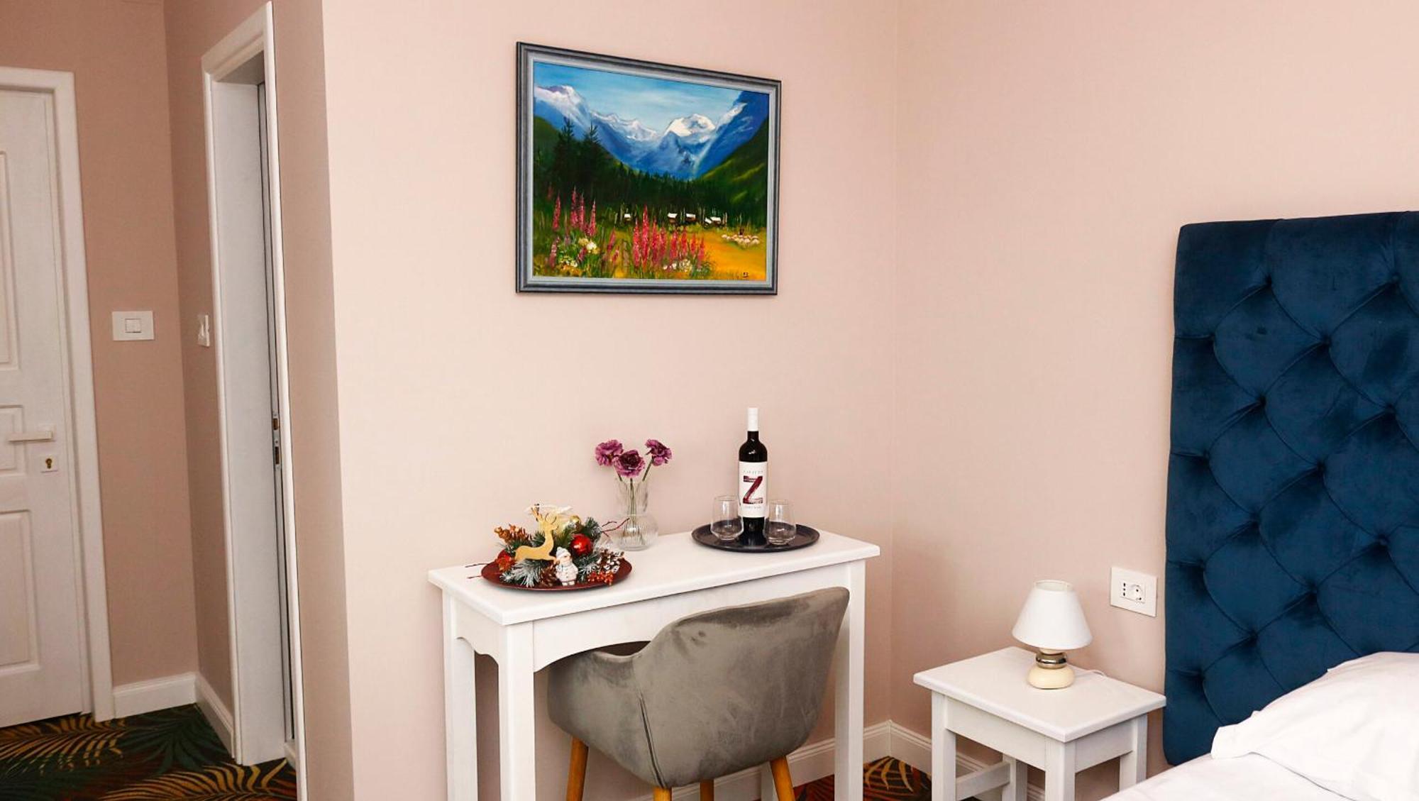 Pensiunea Pink House Runcu Hotel Runcu  Kültér fotó